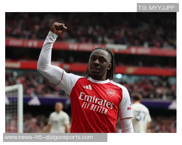 利物浦足球俱乐部在深圳开设新店名宿麦克马纳曼亲临助阵庆祝活动