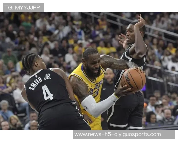 詹姆斯盛赞马克西热爱比赛称过去夏天共同训练收获颇丰